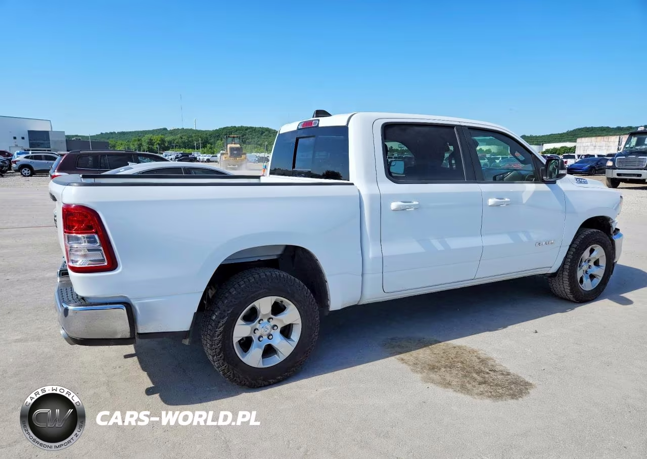 2021 Ram 1500 Big Horn VIN:1C6SRFFT2MN721567 - 3