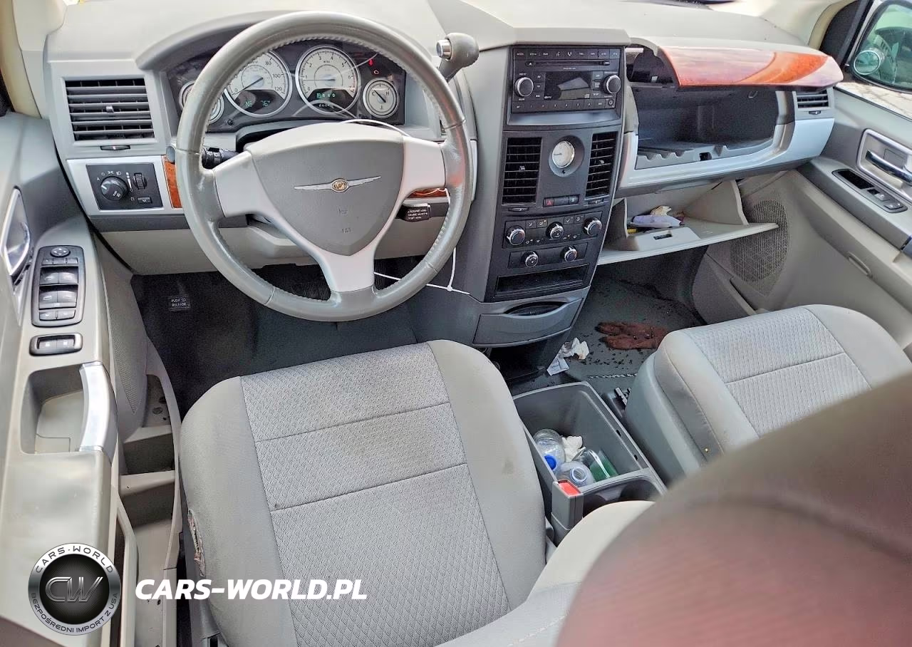 2008 Chrysler Town & Country Touring VIN:2A8HR54P18R127802 - 8