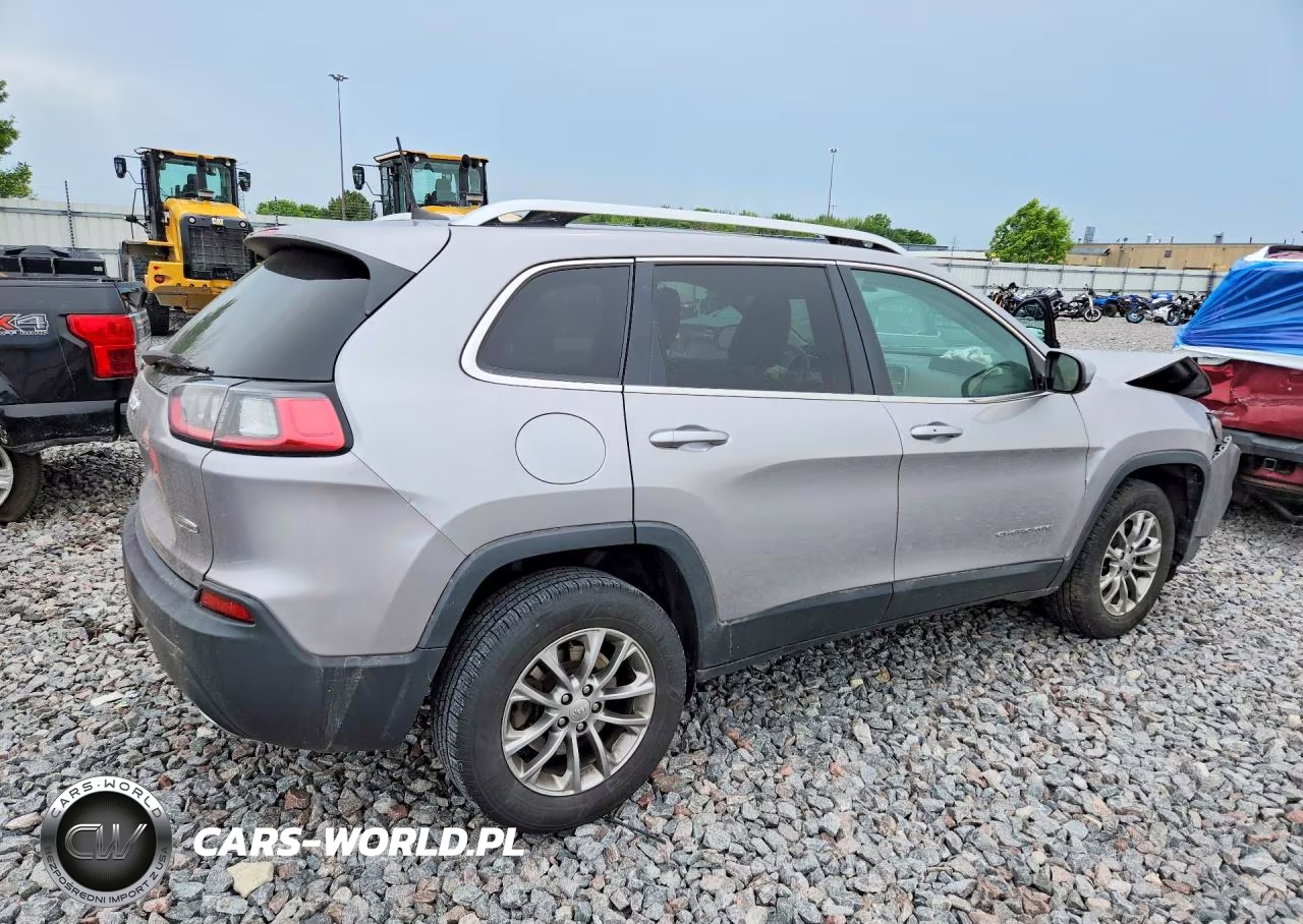 2019 Jeep Cherokee Latitude Plus VIN:1C4PJMLX5KD217356 - 3