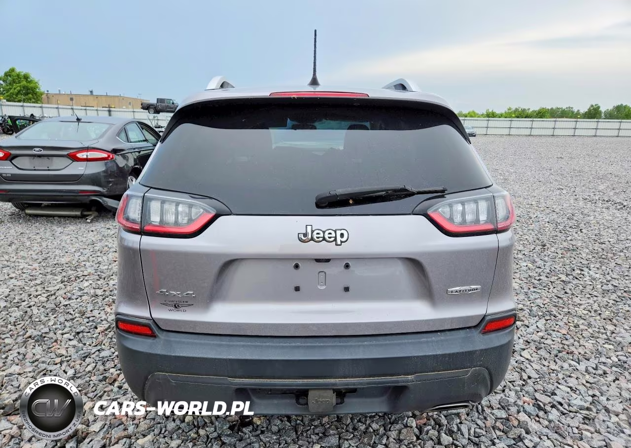 2019 Jeep Cherokee Latitude Plus VIN:1C4PJMLX5KD217356 - 6