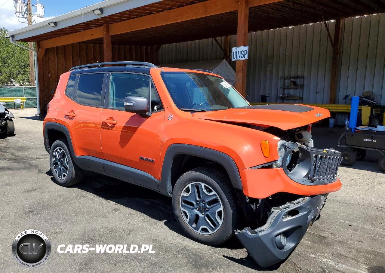 2017 Jeep Renegade Trailhawk VIN:ZACCJBCB8HPE52464 - 4