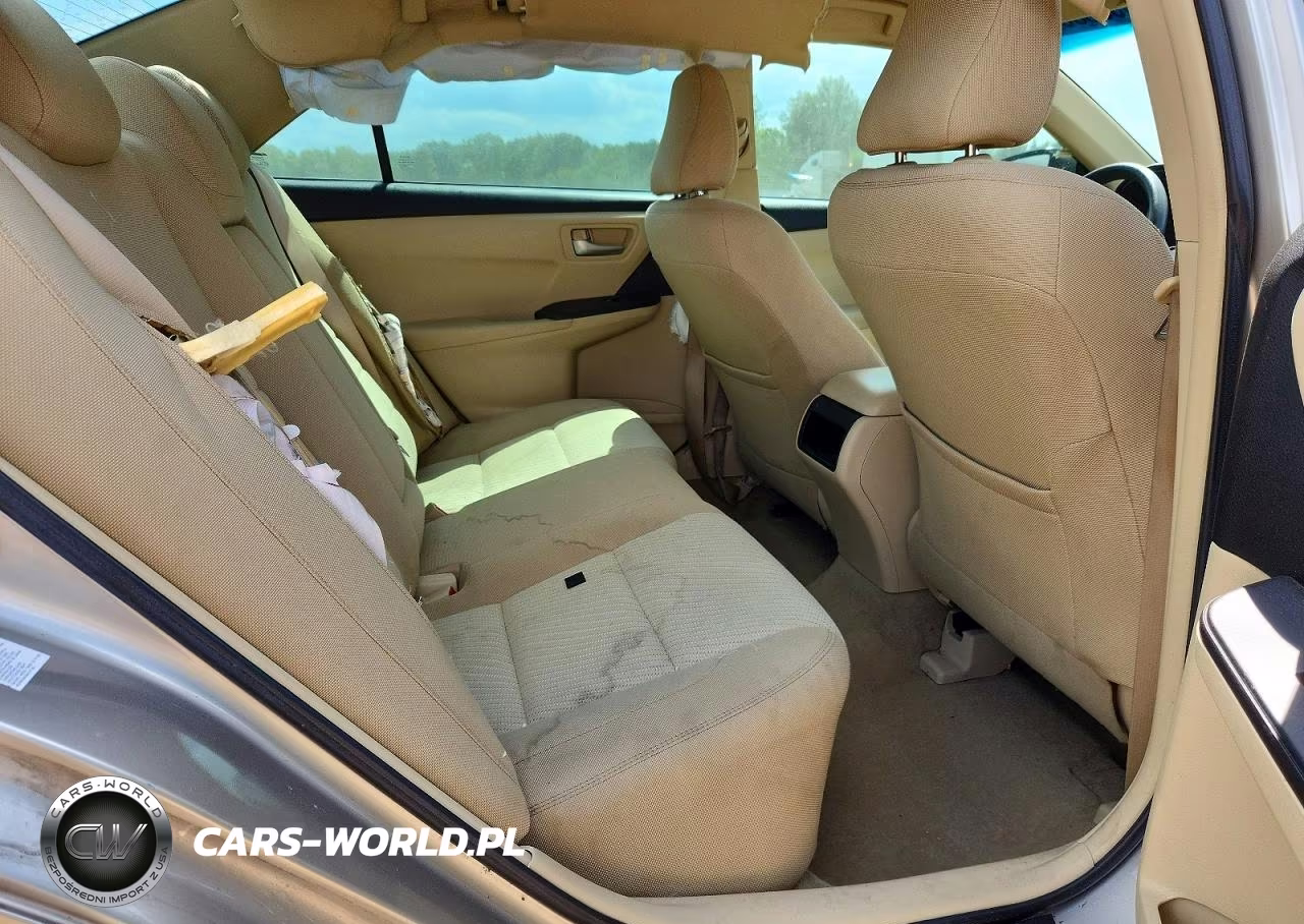 2016 Toyota Camry Le VIN:4T1BF1FK8GU132668 - 10