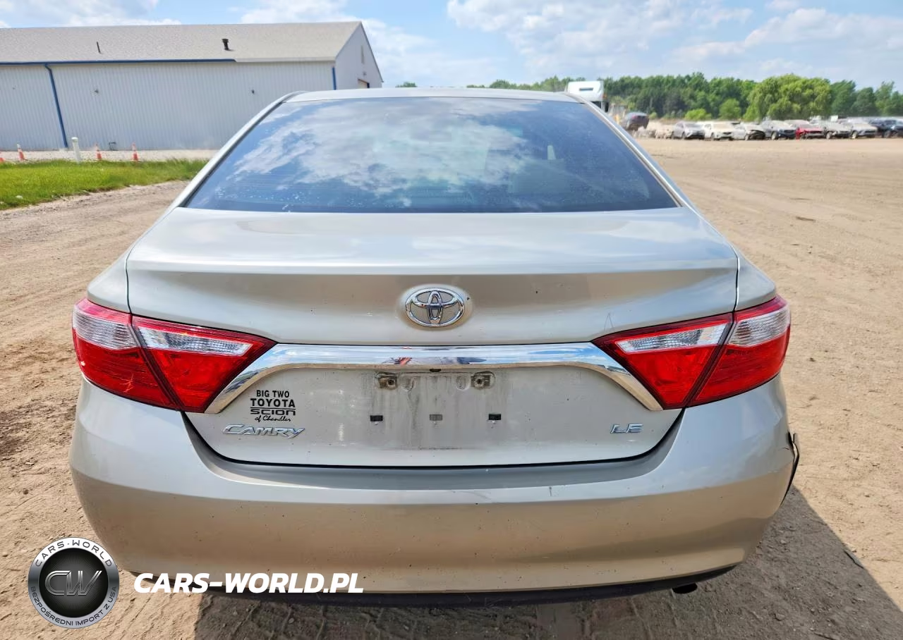 2016 Toyota Camry Le VIN:4T1BF1FK8GU132668 - 6
