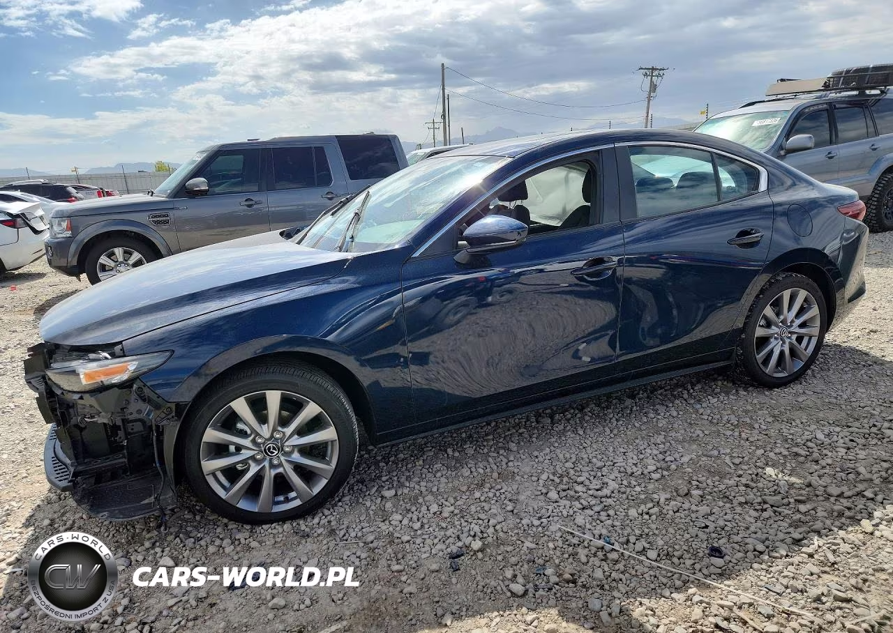 2025 Mazda 3 Preferred – zdjęcie 1 z 12