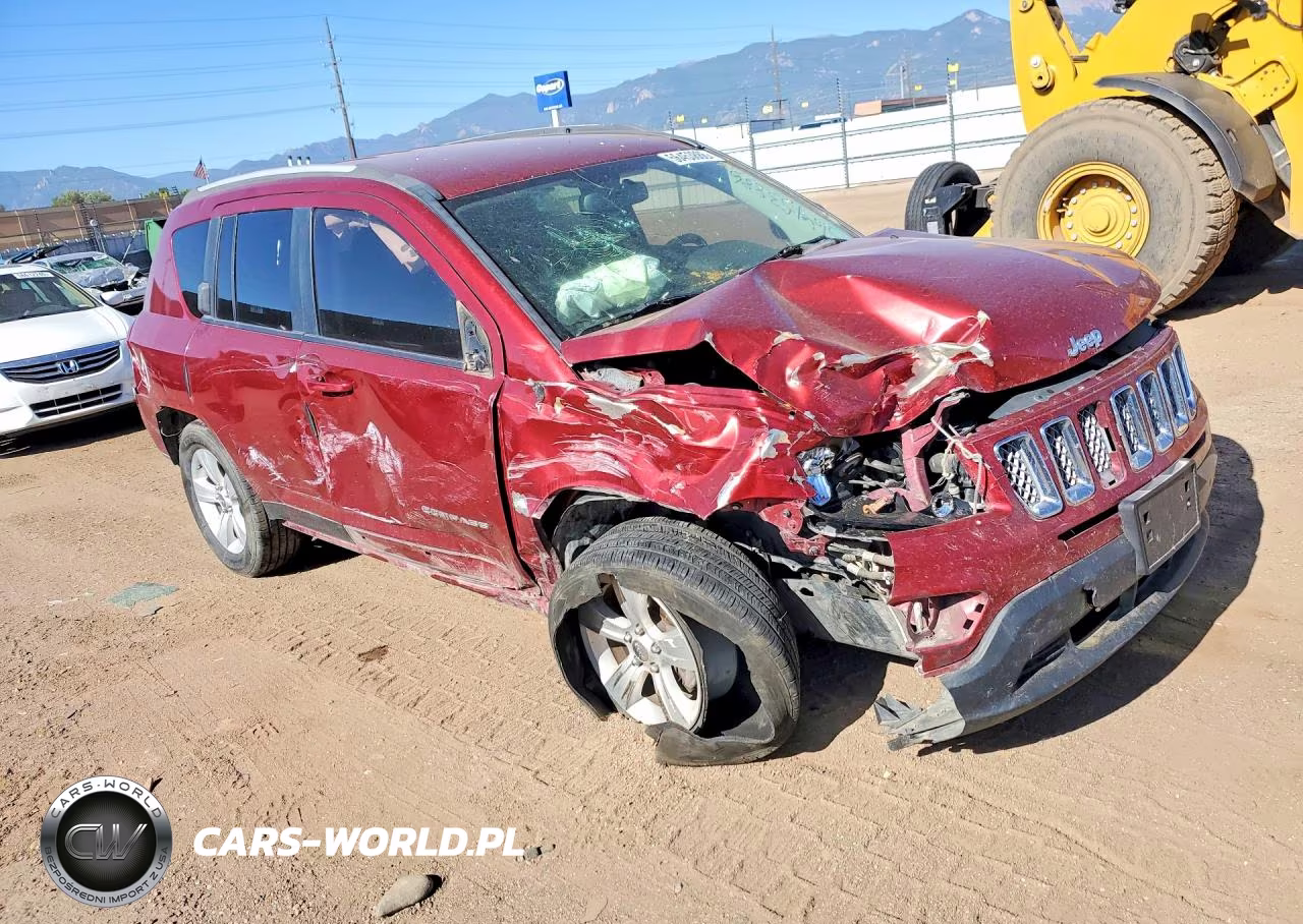 2017 Jeep Compass Latitude VIN:1C4NJCEBXHD182311 - 4