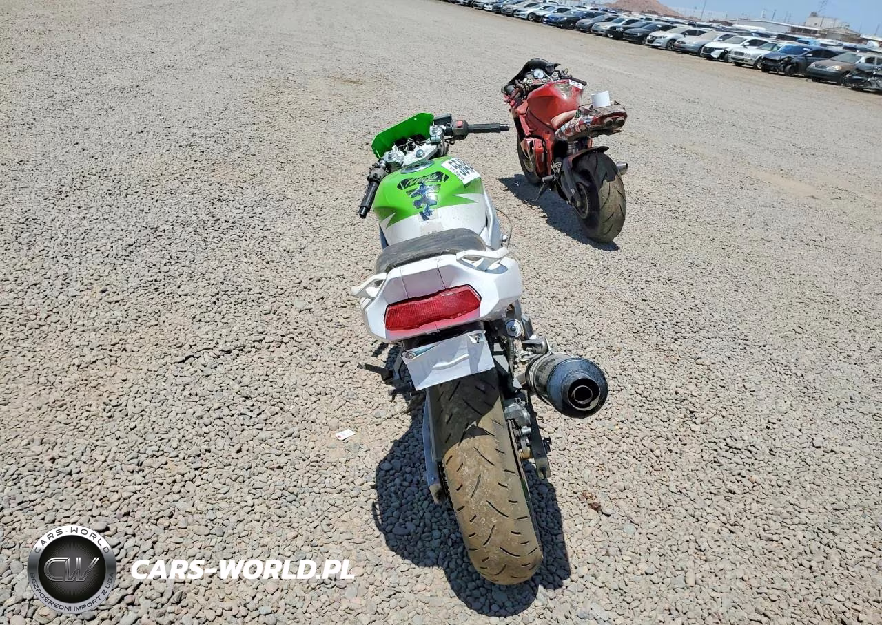 1996 Kawasaki Zx600 F VIN:JKAZX4F11TA022673 - 4
