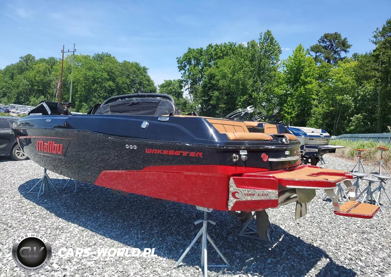 2021 Malibu Boat VIN:MB2S7800H021 - 3