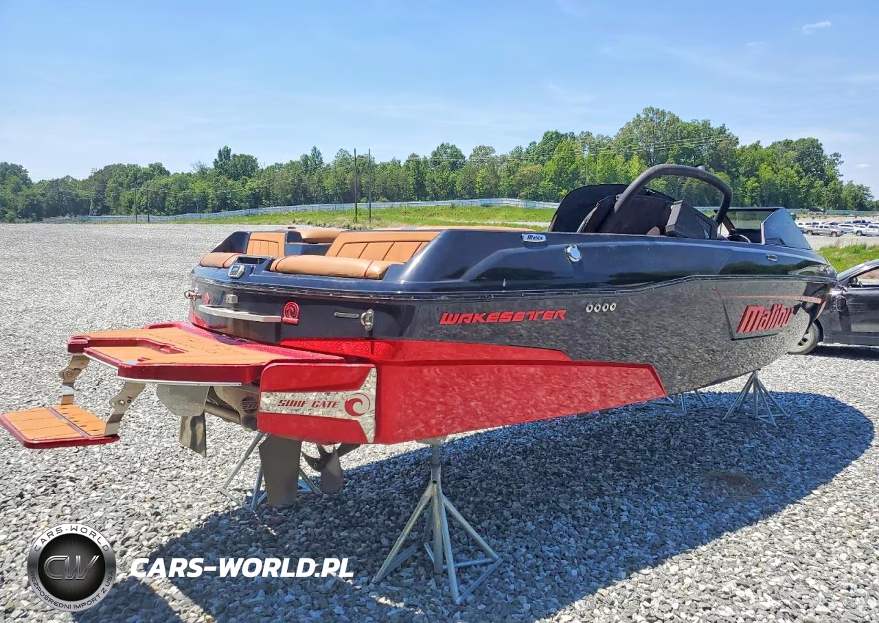 2021 Malibu Boat VIN:MB2S7800H021 - 4