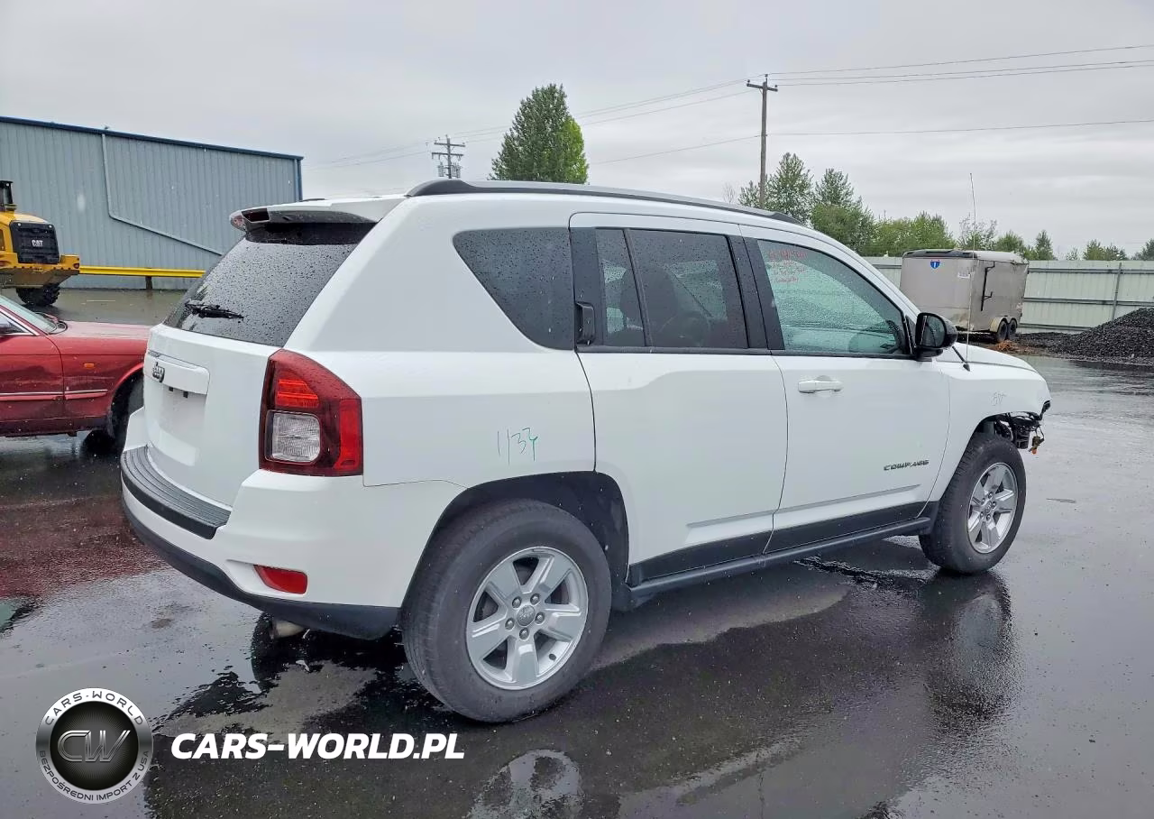 2015 Jeep Compass Sport VIN:1C4NJCBA6FD397015 - 3