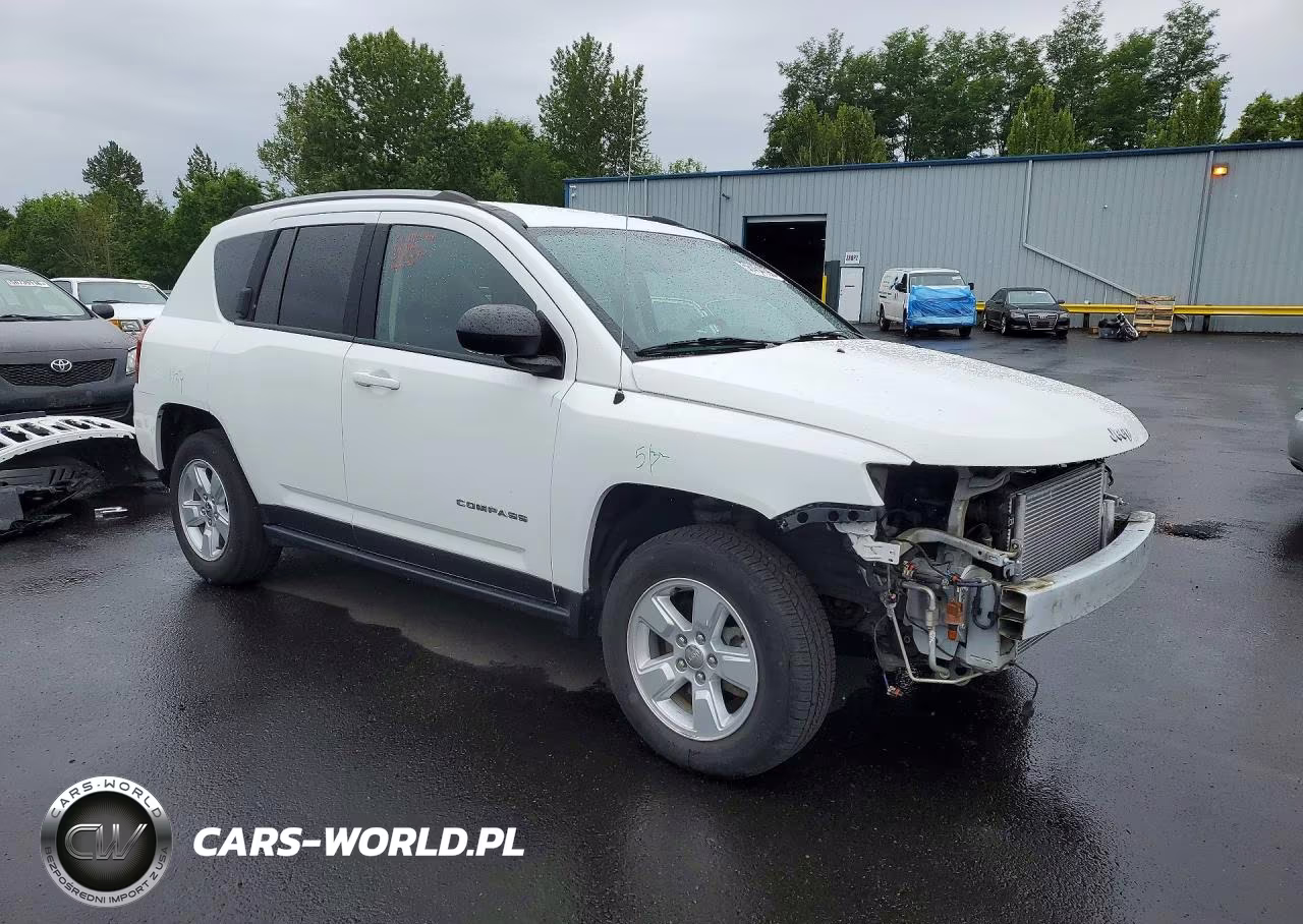2015 Jeep Compass Sport VIN:1C4NJCBA6FD397015 - 4