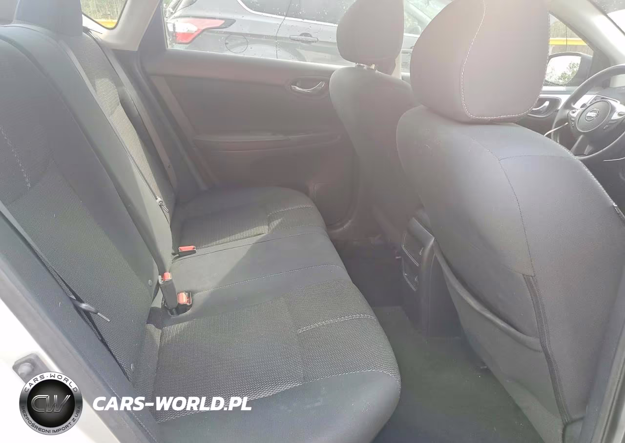 2018 Nissan Sentra S VIN:3N1AB7AP8JY347203 - 10