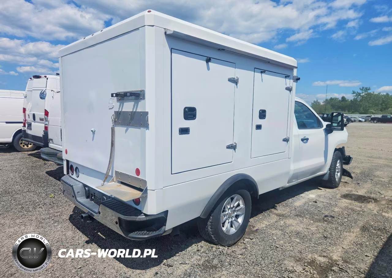 2025 Chevrolet Silverado 1500 Refrigerated Box Truck VIN:3GCNKAED9SG148938 - 3