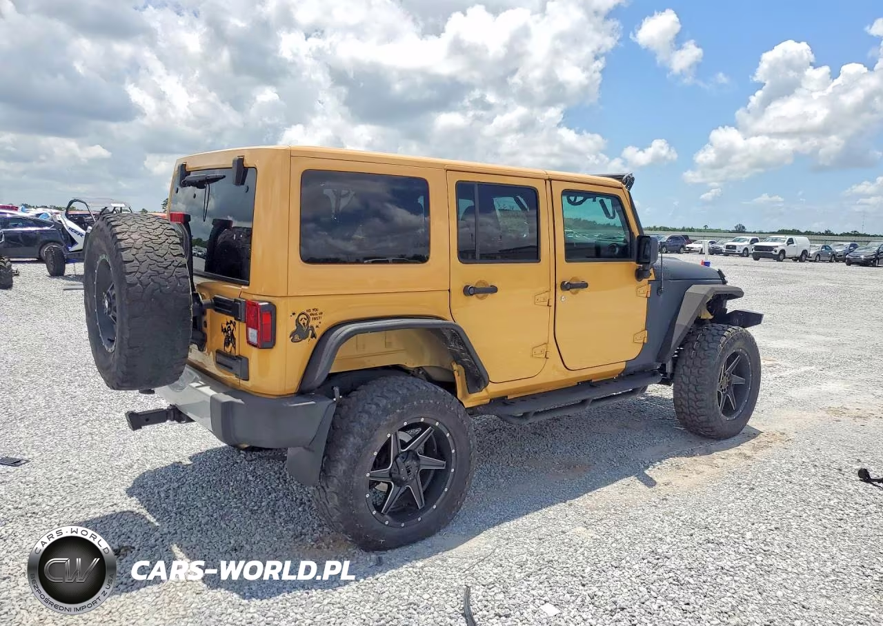2014 Jeep Wrangler Unlimited Sahara VIN:1C4BJWEG7EL162289 - 3