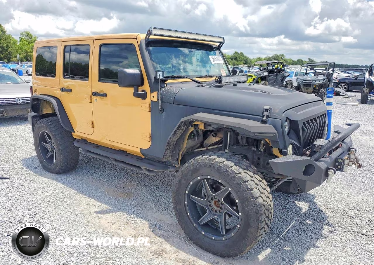 2014 Jeep Wrangler Unlimited Sahara VIN:1C4BJWEG7EL162289 - 4