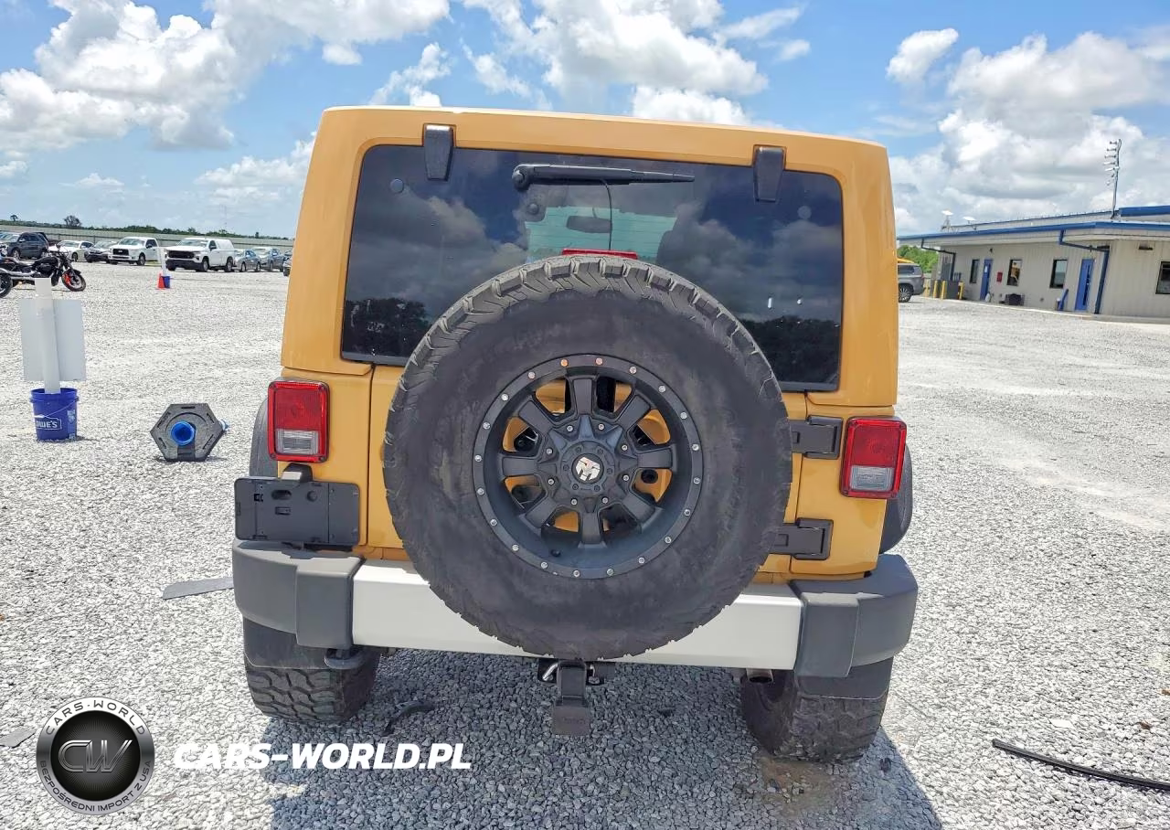 2014 Jeep Wrangler Unlimited Sahara VIN:1C4BJWEG7EL162289 - 6