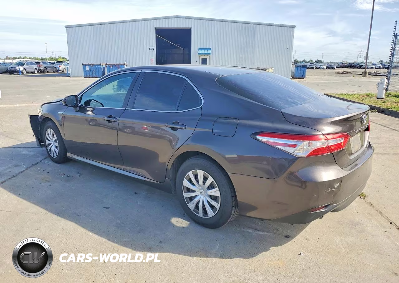 2018 Toyota Camry Le VIN:4T1B31HK4JU502284 - 2