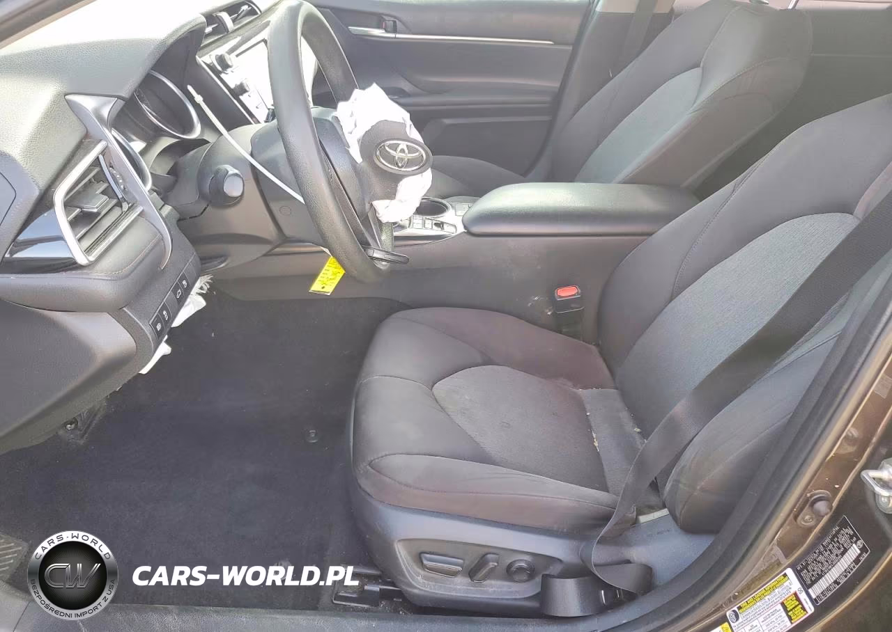 2018 Toyota Camry Le VIN:4T1B31HK4JU502284 - 7