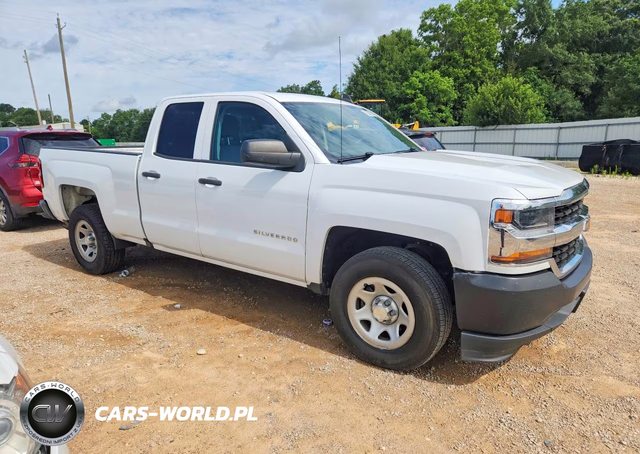 2018 Chevrolet Silverado C1500 VIN:1GCRCNEH9JZ325141 - 4