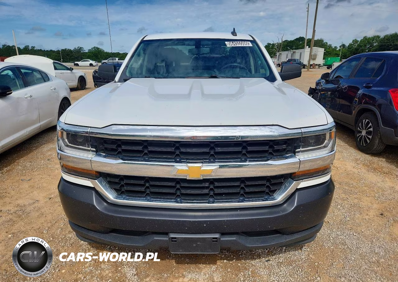 2018 Chevrolet Silverado C1500 VIN:1GCRCNEH9JZ325141 - 5