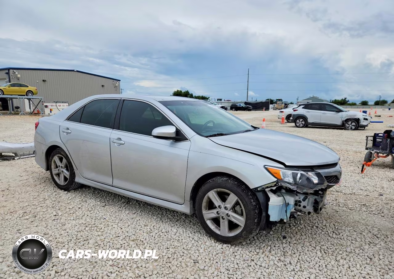 2012 Toyota Camry Se VIN:4T1BF1FK2CU614823 - 4