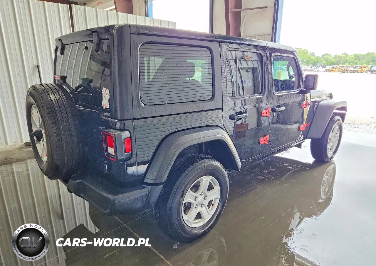2022 Jeep Wrangler Unlimited Sport VIN:1C4HJXDG3NW240812 - 3