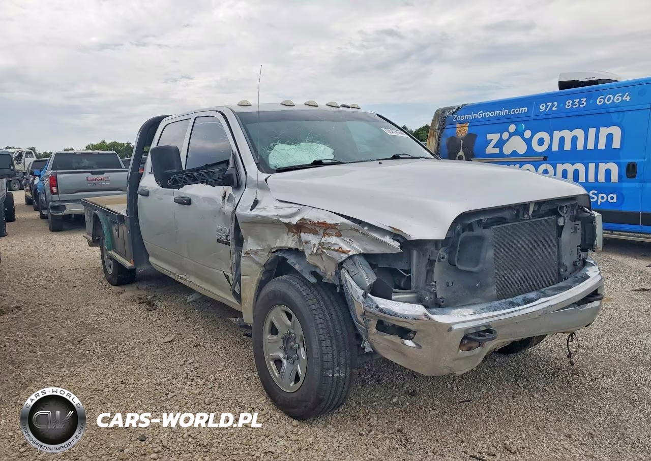 2018 Ram 3500 St VIN:3C63R3GL8JG139012 - 4