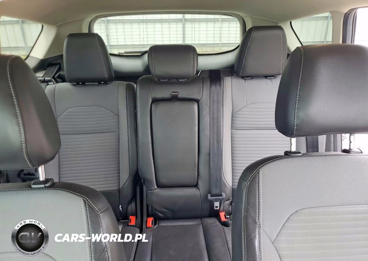 2017 Ford Escape Titanium VIN:1FMCU0J90HUF01372 - 10