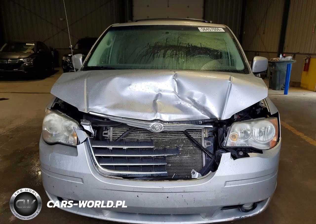 2010 Chrysler Town & Country Touring VIN:2A4RR5D10AR432246 - 5