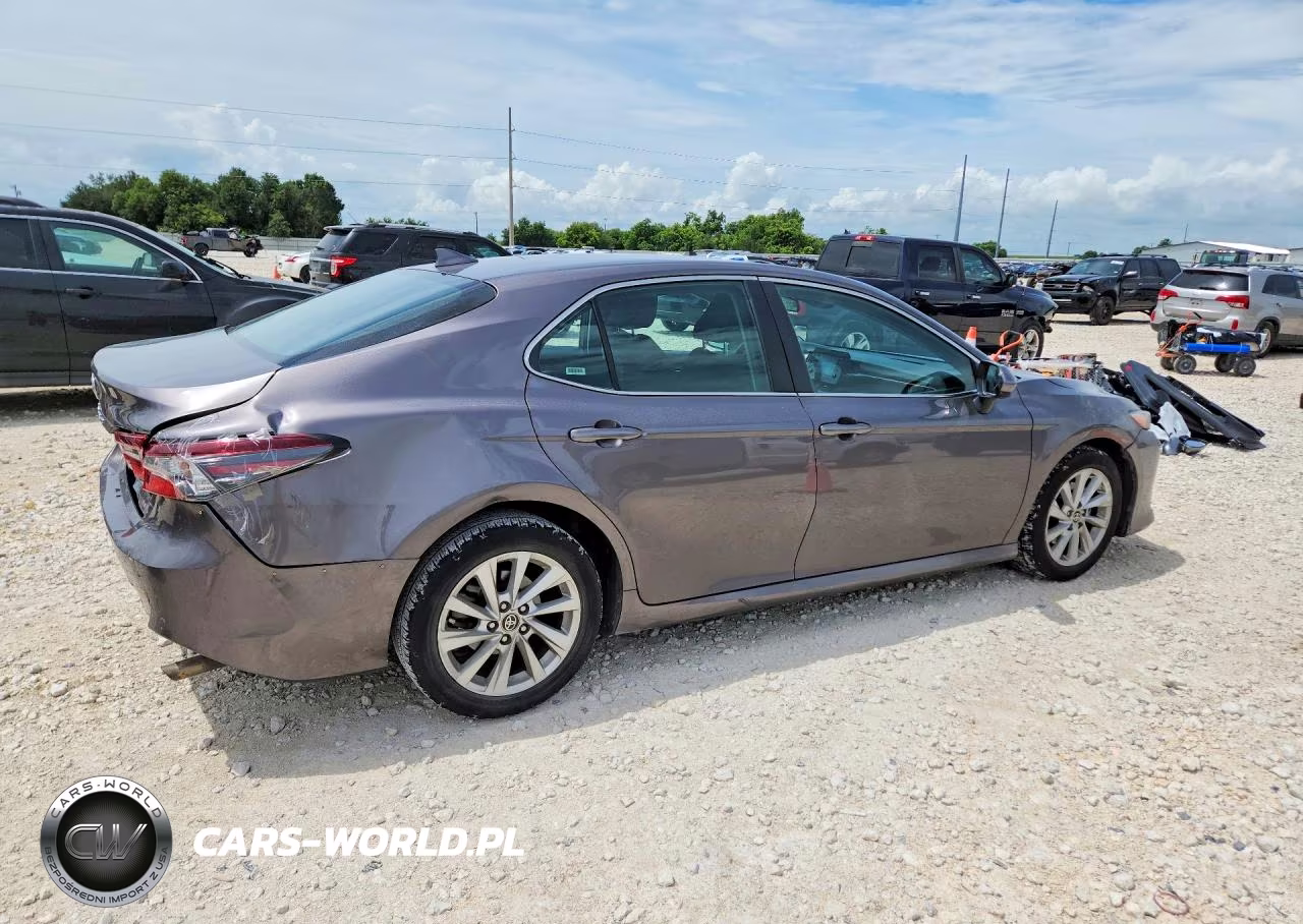 2021 Toyota Camry Le VIN:4T1C11AK0MU592090 - 3