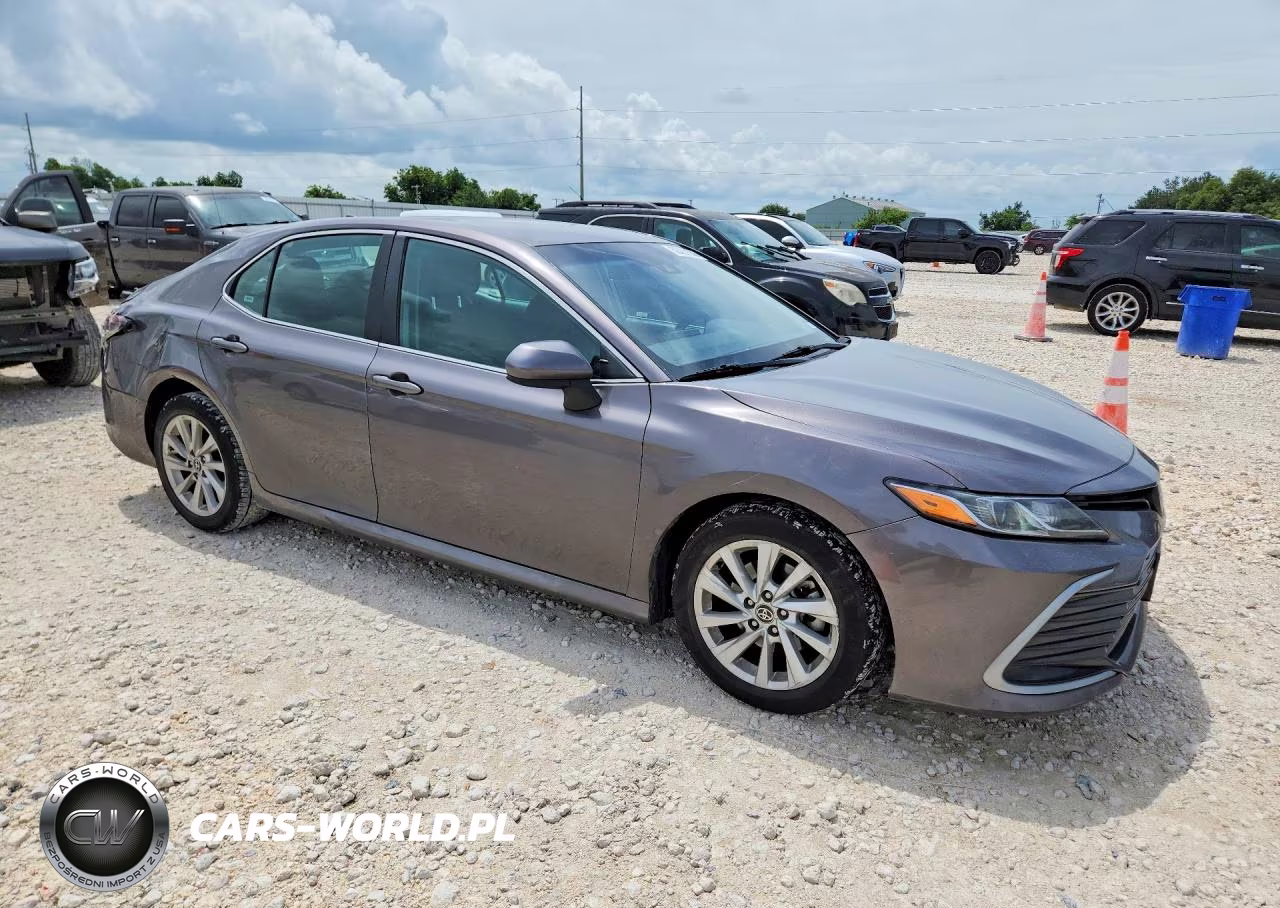 2021 Toyota Camry Le VIN:4T1C11AK0MU592090 - 4