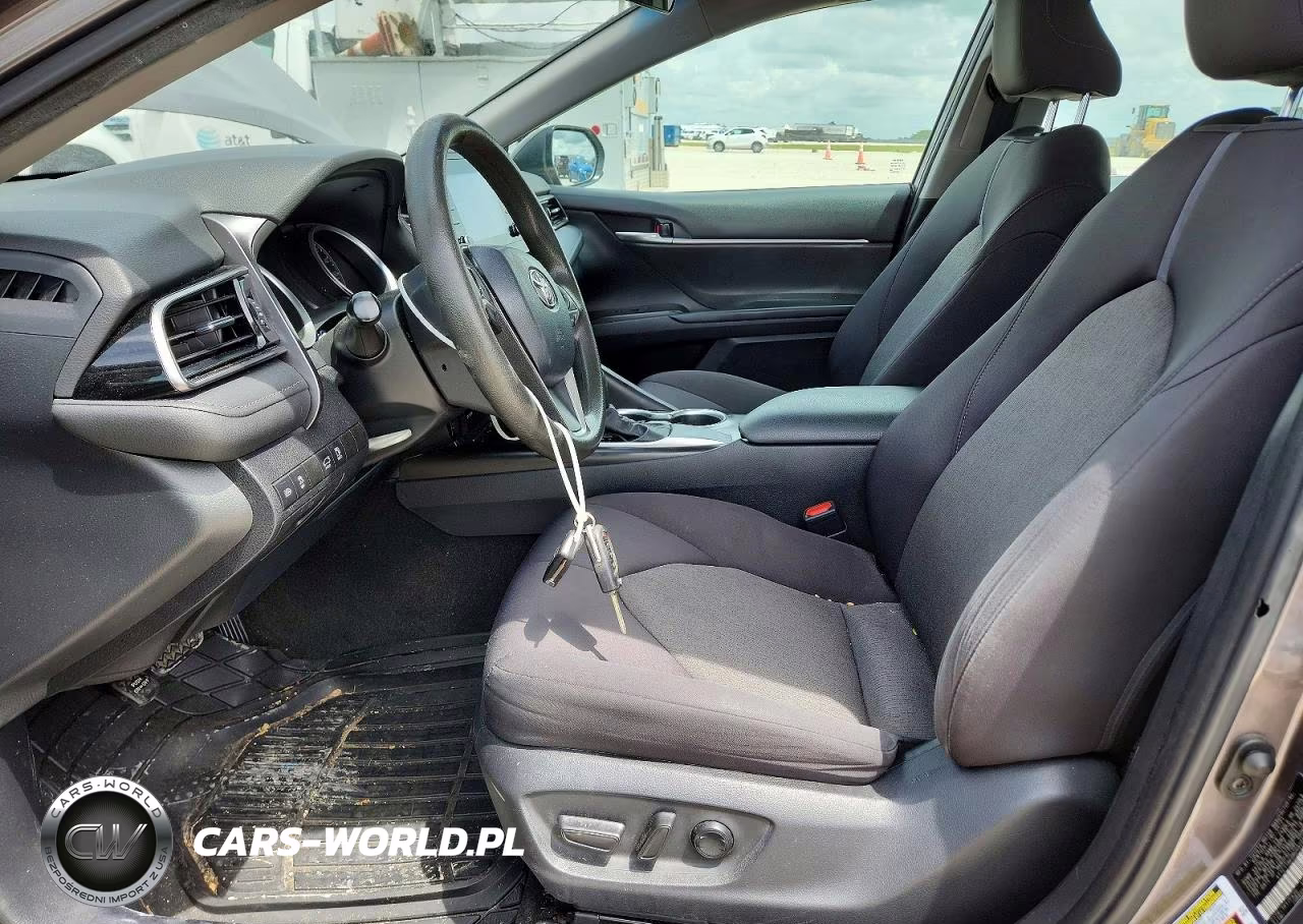 2021 Toyota Camry Le VIN:4T1C11AK0MU592090 - 7