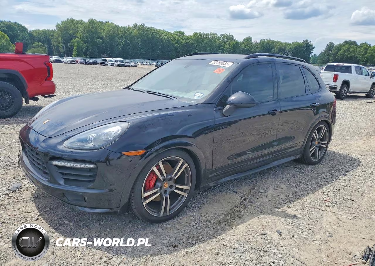 2013 Porsche Cayenne Gts