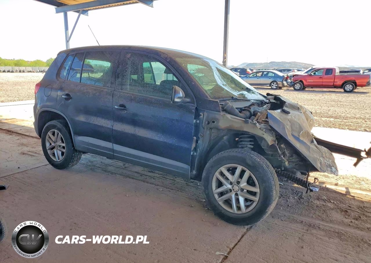 2011 Volkswagen Tiguan S VIN:WVGAV7AX5BW501651 - 4