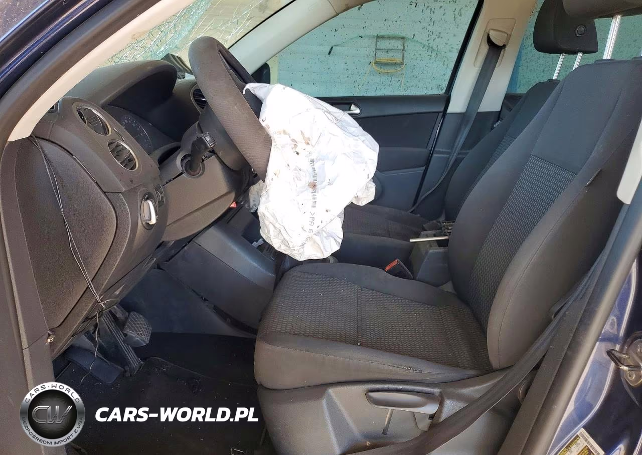 2011 Volkswagen Tiguan S VIN:WVGAV7AX5BW501651 - 7