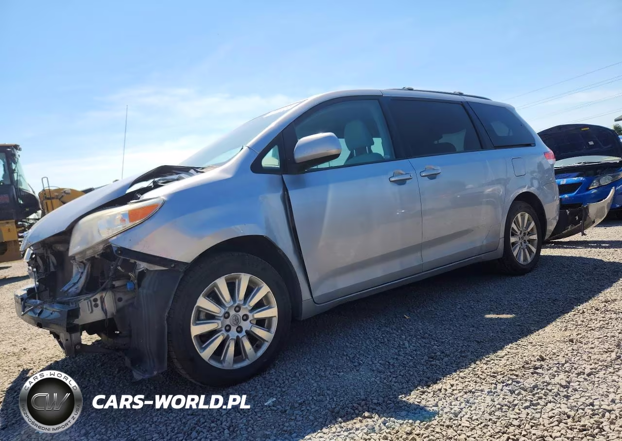 2012 Toyota Sienna Le