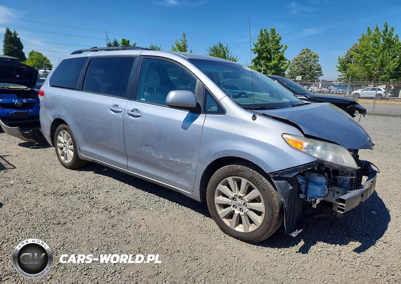 2012 Toyota Sienna Le VIN:5TDJK3DC0CS037460 - 4