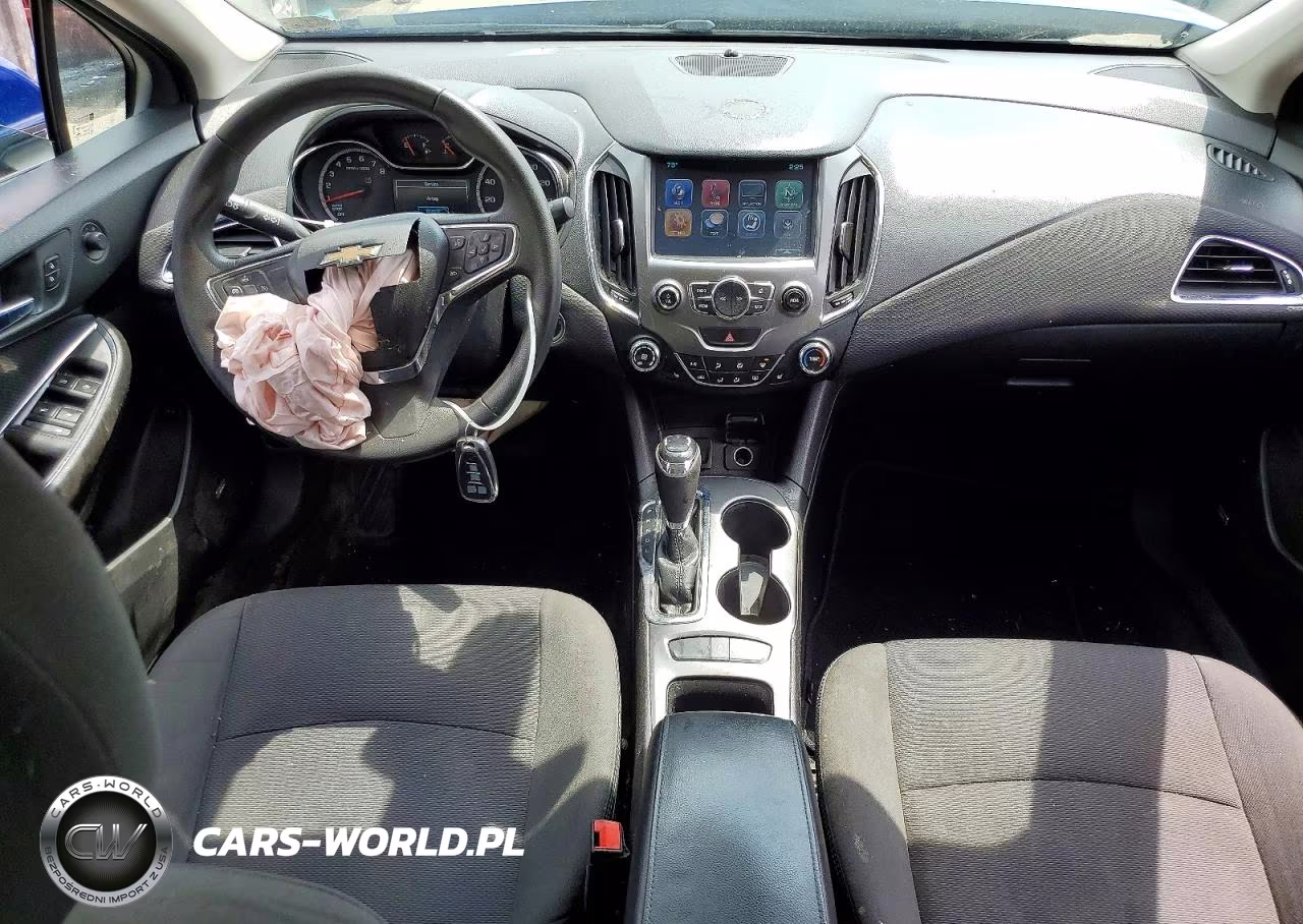 2017 Chevrolet Cruze Lt VIN:1G1BE5SM2H7243375 - 8