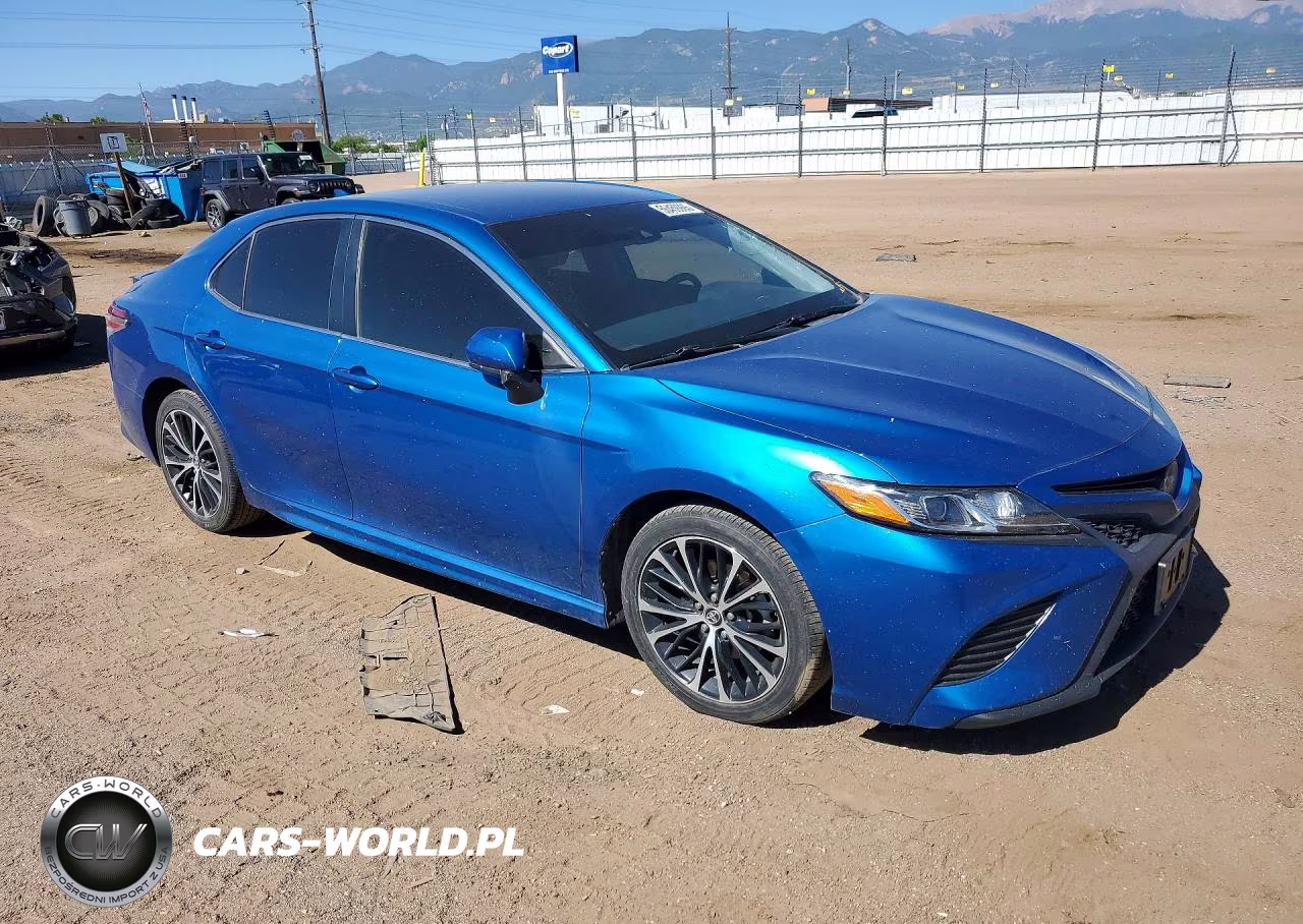 2020 Toyota Camry Se VIN:4T1G11AK1LU330563 - 4