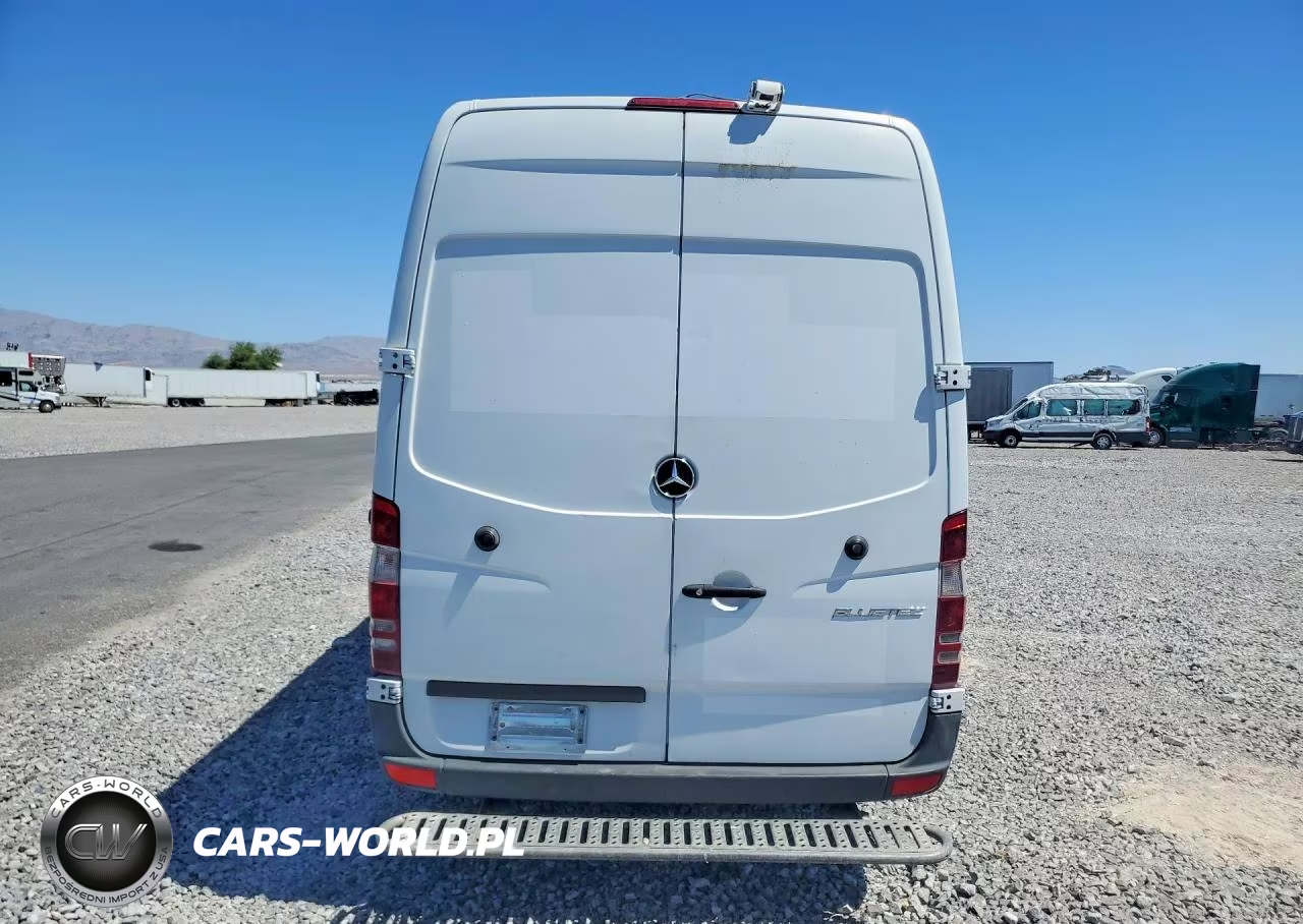 2015 Mercedes Benz Sprinter 2500 Delivery Van VIN:WD3PE8DB3FP124347 - 6