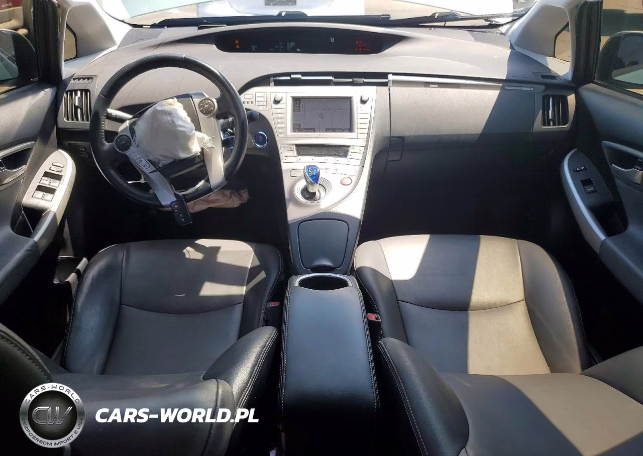 2014 Toyota Prius Plug-In Hybrid Advanced VIN:JTDKN3DP5E3050529 - 8