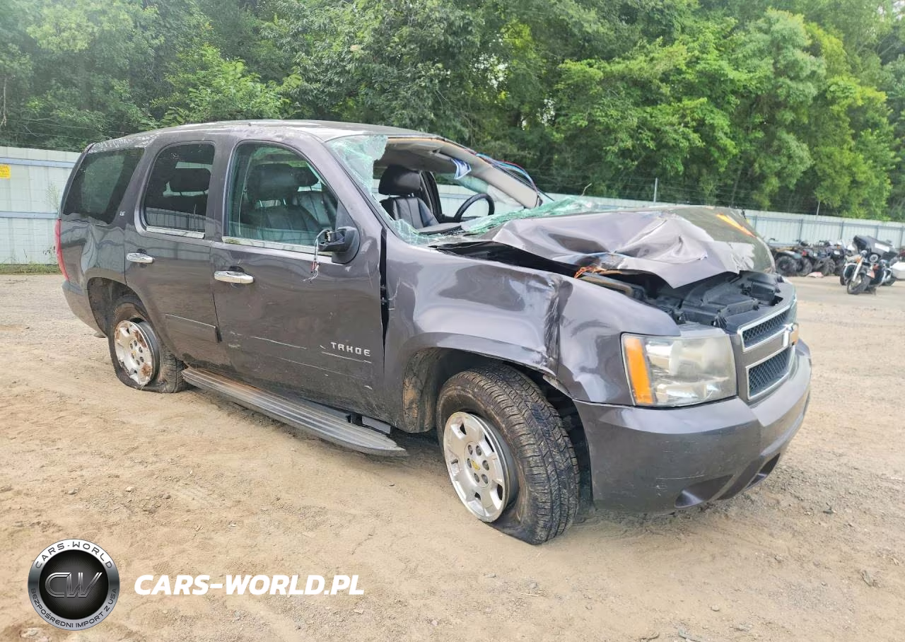 2010 Chevrolet Tahoe C1500 Lt VIN:1GNUCBE06AR280847 - 4