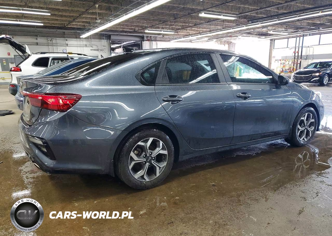 2020 Kia Forte Lxs VIN:3KPF24AD1LE238982 - 3