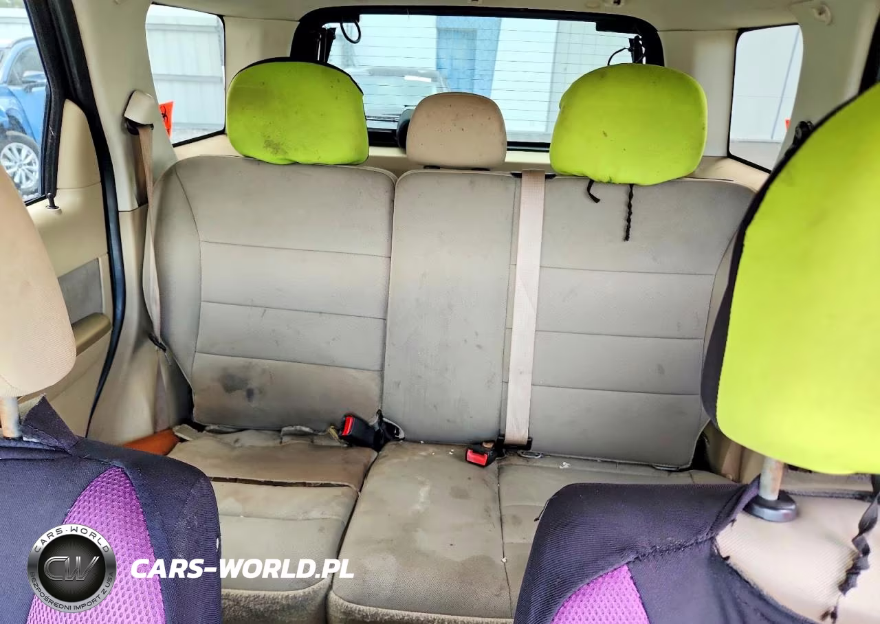 2010 Ford Escape Xlt VIN:1FMCU0DG0AKC66094 - 10