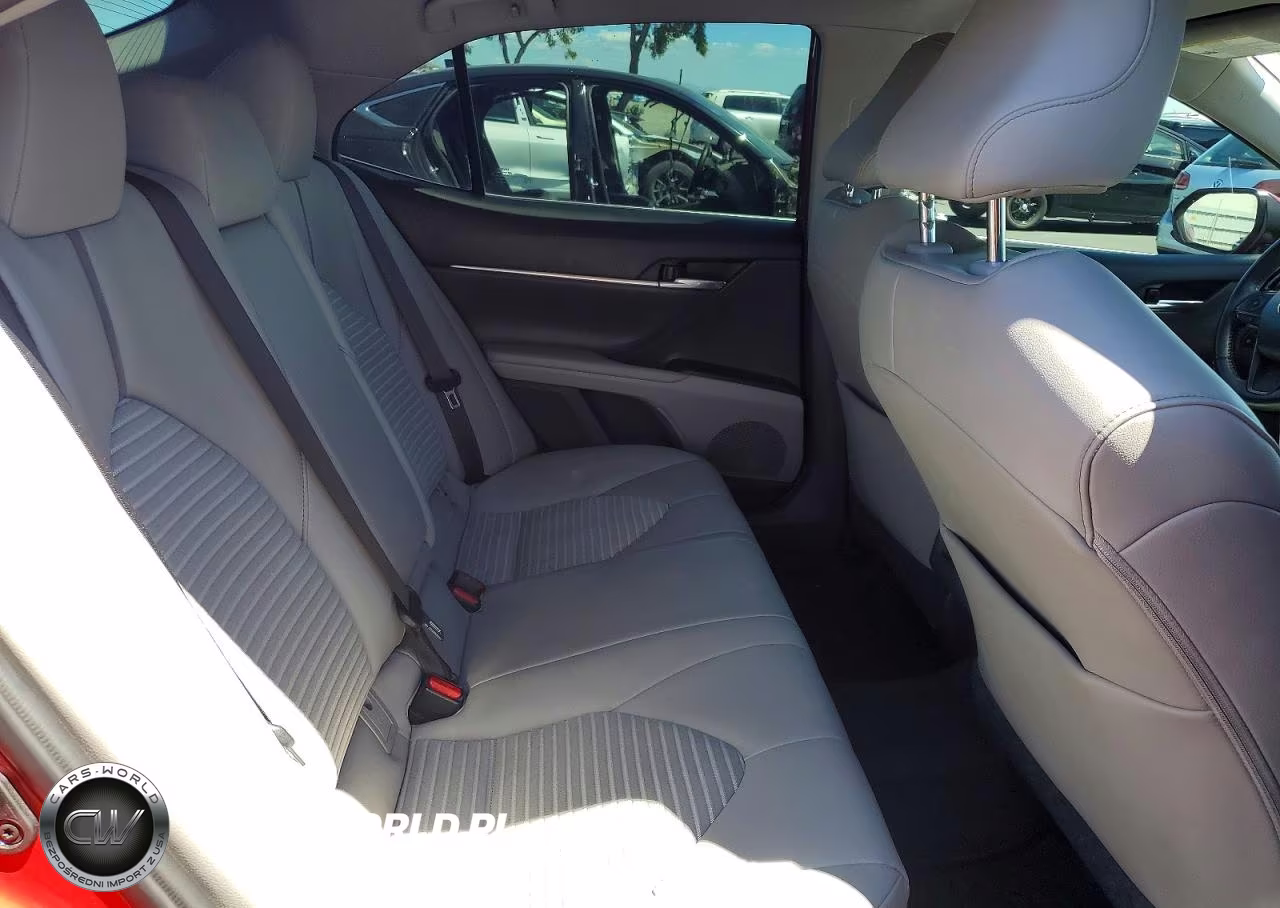 2021 Toyota Camry Se VIN:4T1G11AK6MU420437 - 10