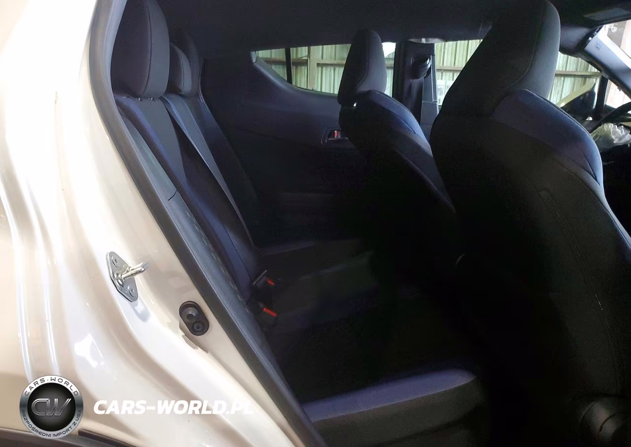 2020 Toyota C-Hr Xle VIN:JTNKHMBX6L1085861 - 10
