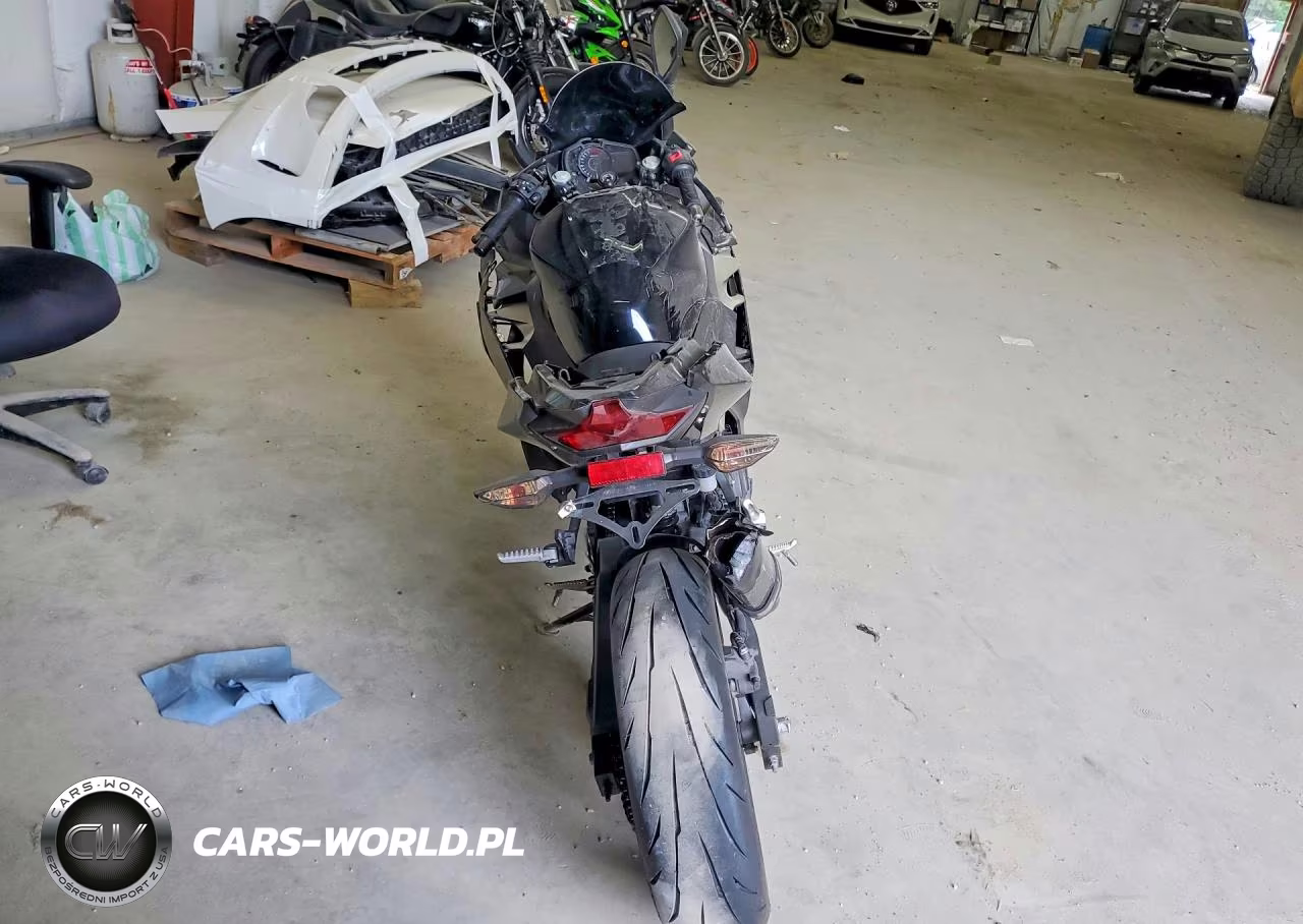 2018 Kawasaki Ex400 VIN:JKAEXKH14JDA08636 - 4