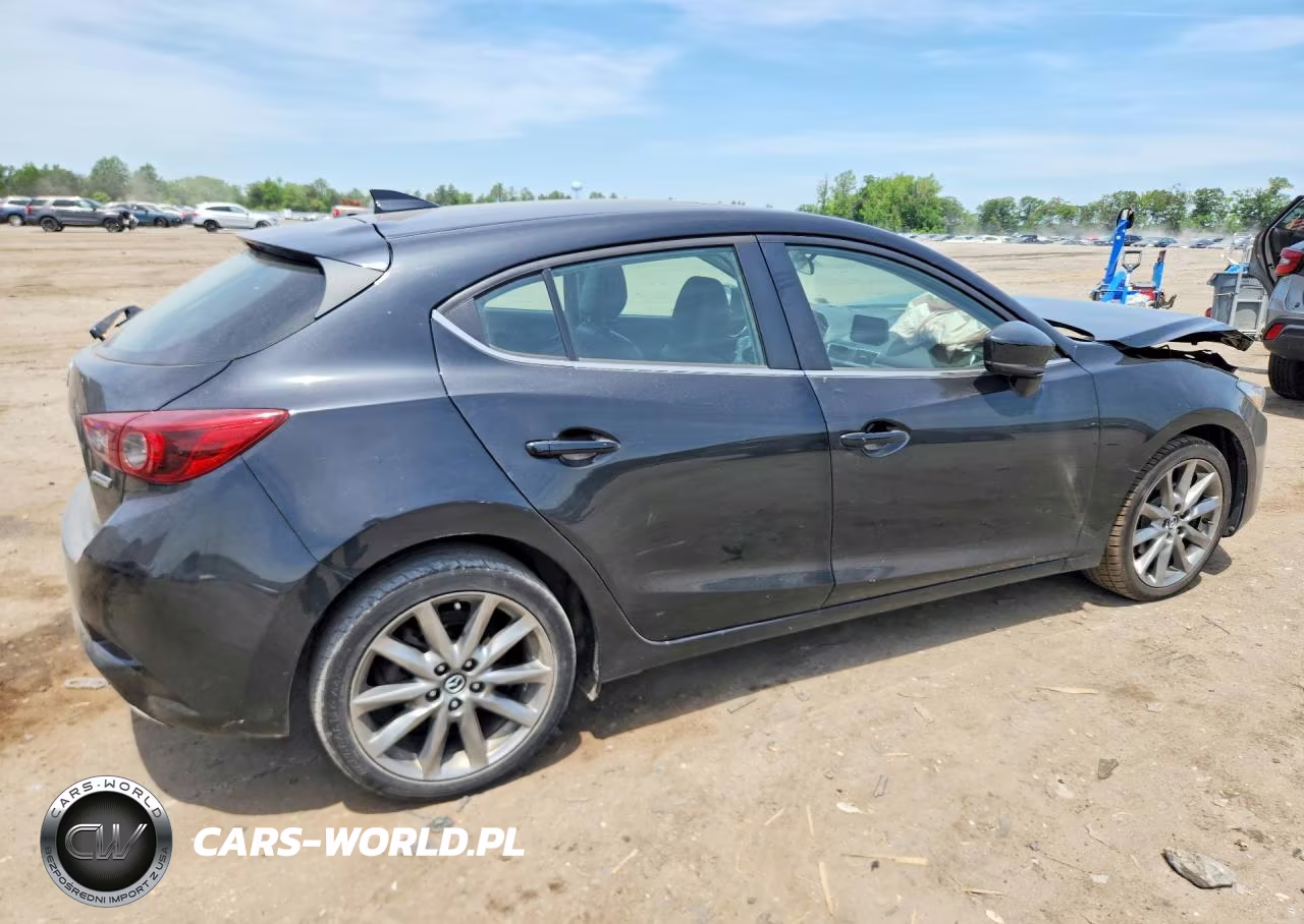 2018 Mazda 3 Grand Touring VIN:3MZBN1M37JM225449 - 3