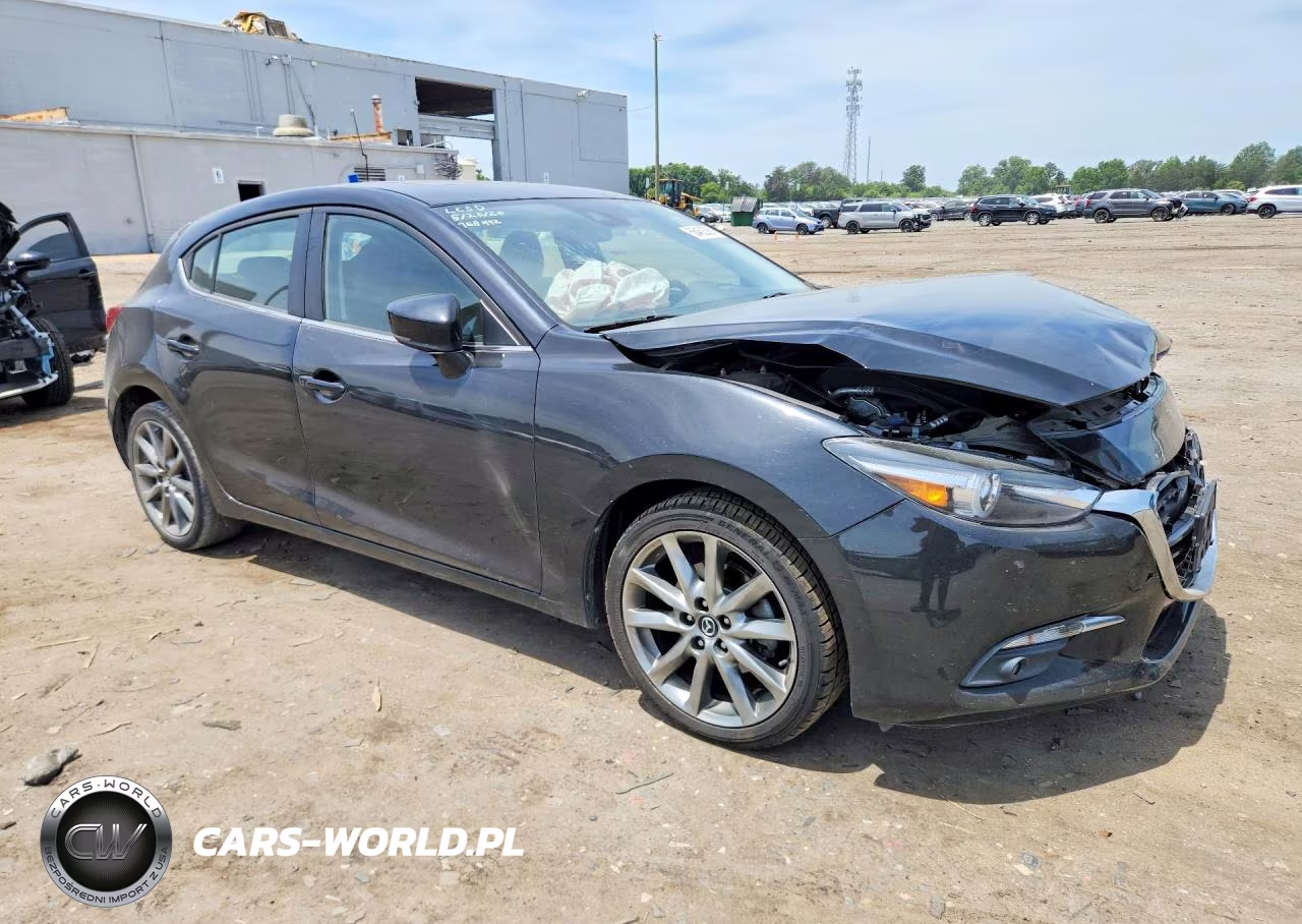 2018 Mazda 3 Grand Touring VIN:3MZBN1M37JM225449 - 4