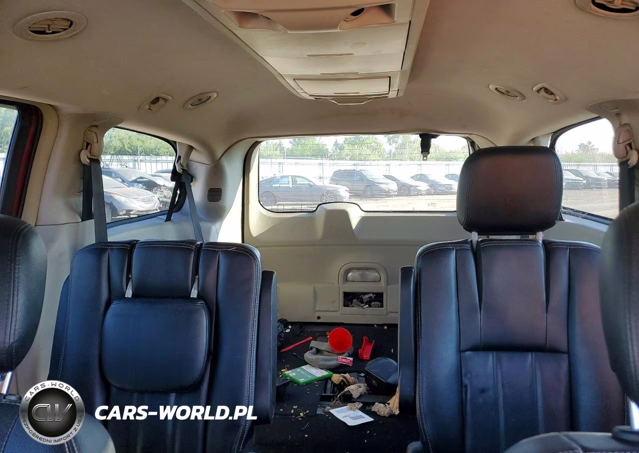 2014 Chrysler Town & Country Touring VIN:2C4RC1BG4ER396218 - 10