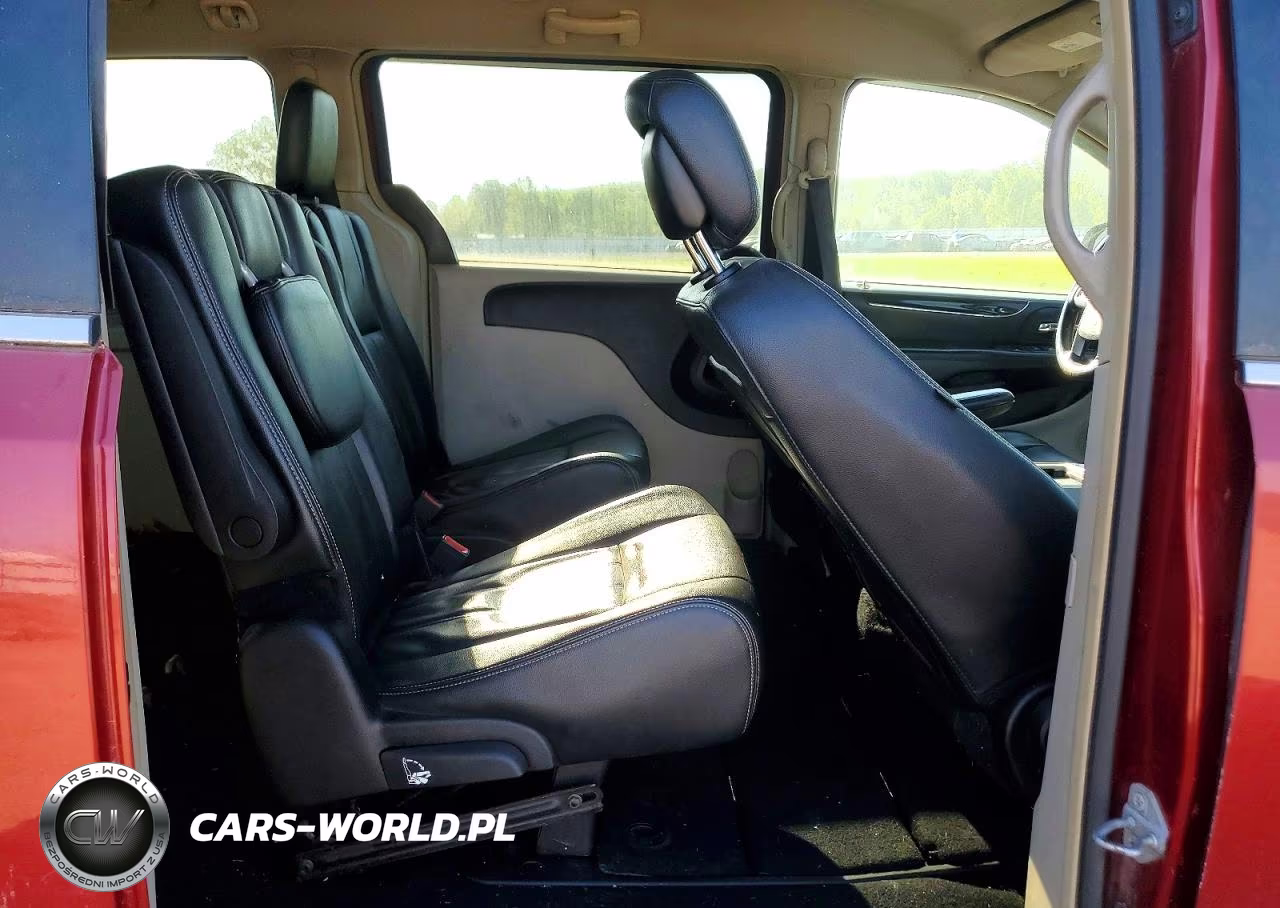 2014 Chrysler Town & Country Touring VIN:2C4RC1BG4ER396218 - 11